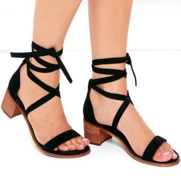 Steve madden size 7 Swede chunky heel sandals - Picture 1 of 1